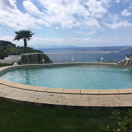 Hotel Caposperone 4*