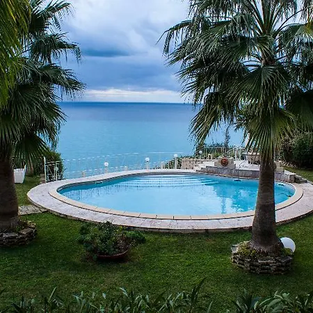 Caposperone Hotel 4*