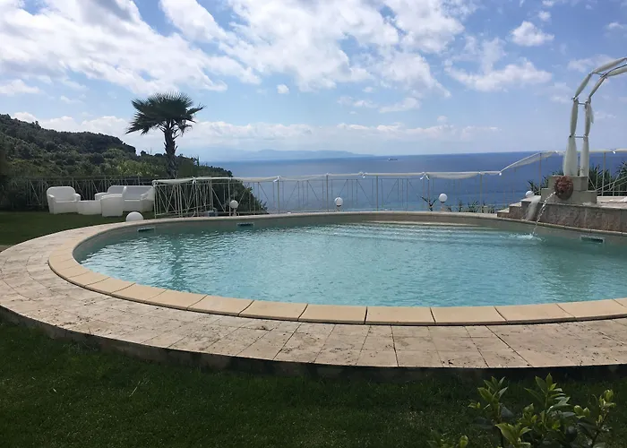 Hotel Caposperone 4*