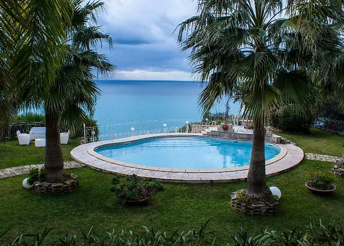 Caposperone Hotel 4*